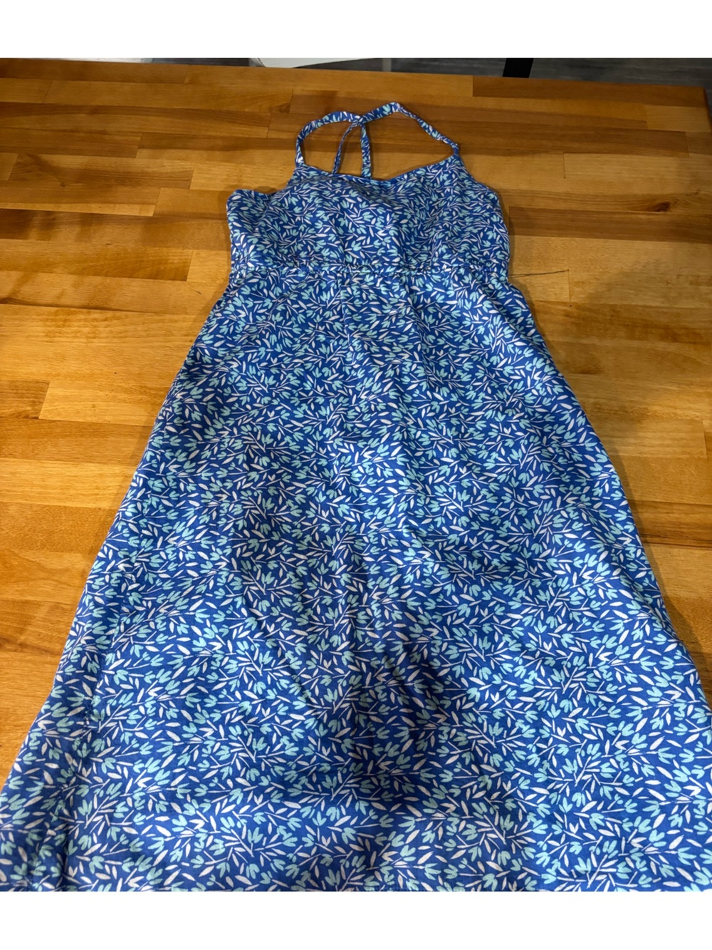 Girls Old Navy Blue and White Leaf-Print Sundress - size 6/7